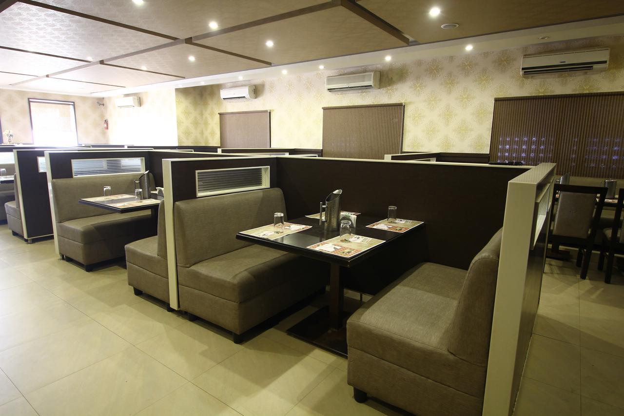 Vels Hotel 퐁디셰리 외부 사진