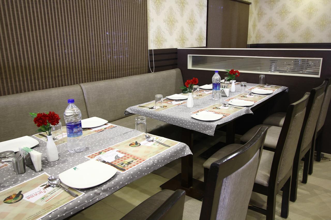 Vels Hotel 퐁디셰리 외부 사진